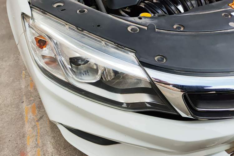 Used Geely Auto Vision 2020 1.5L CVT Asian Games Edition Right Front Headlight