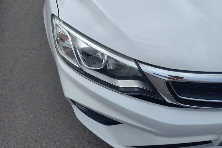 Used Geely Auto Vision 2020 Revised Version 1.5L CVT Asian Games Edition Right Front Headlight