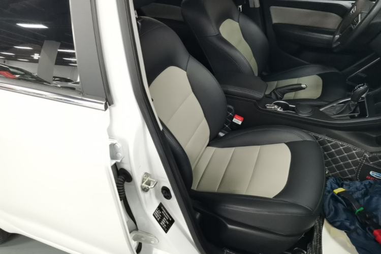 Used Geely Auto Vision 2020 Revised Version 1.5L CVT Asian Games Edition Right Front Seat