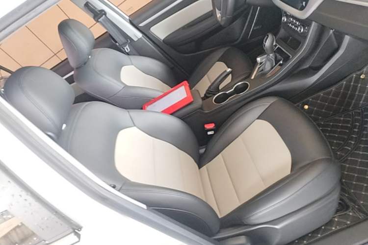 Used Geely Auto Vision 2020 Revised Version 1.5L CVT Asian Games Edition Right Front Seat