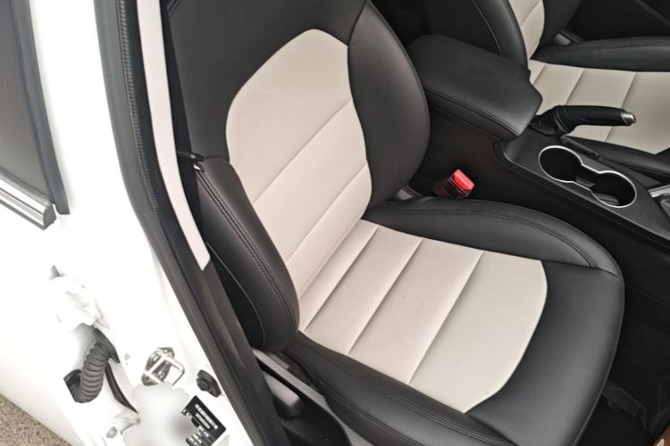 Used Geely Auto Vision 2020 Revised Version 1.5L CVT Asian Games Edition Right Front Seat