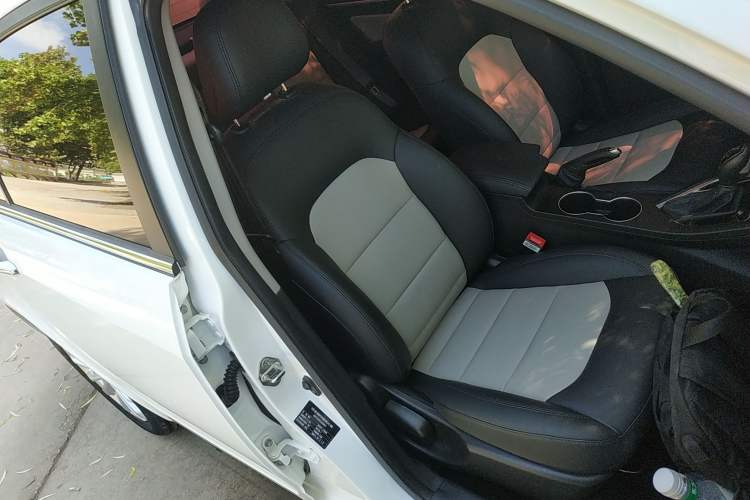 Used Geely Auto Vision 2020 Revised Version 1.5L CVT Asian Games Edition Right Front Seat