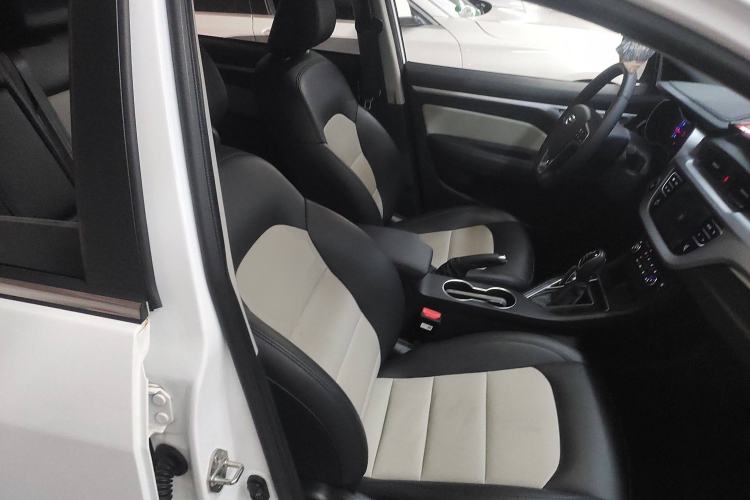 Used Geely Auto Vision 2020 Revised Version 1.5L CVT Asian Games Edition Right Front Seat