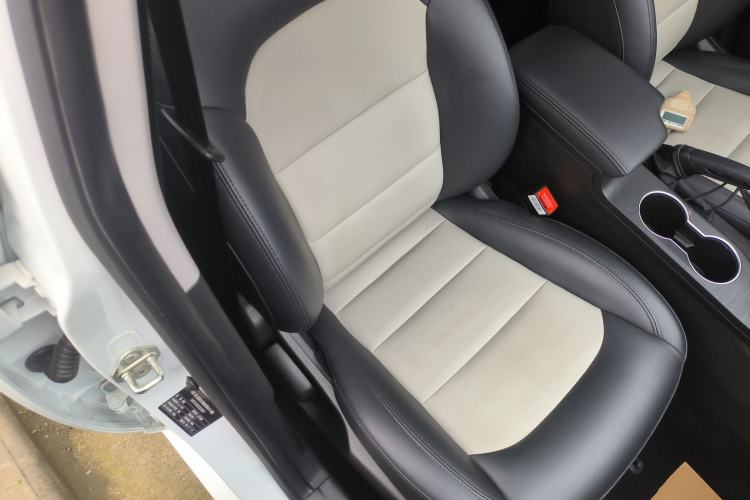 Used Geely Auto Vision 2020 Revised Version 1.5L CVT Asian Games Edition Right Front Seat