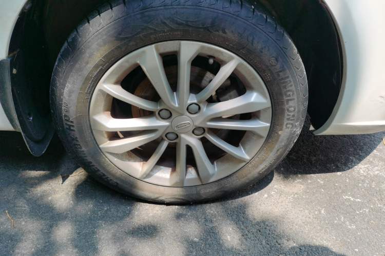 Used Geely Auto Vision 2020 1.5L Manual Asian Games Edition Right Front Wheel Hub