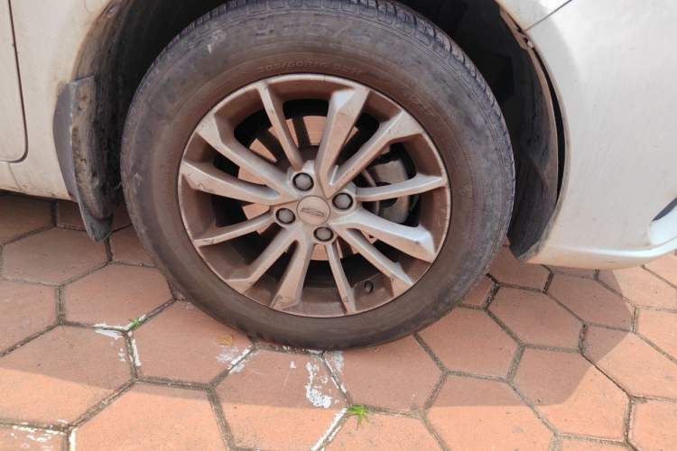 Used Geely Auto Vision 2020 Revised Version 1.5L CVT Asian Games Edition Right Front Wheel Hub