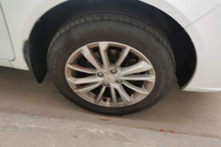 Used Geely Auto Vision 2020 1.5L Manual Asian Games Edition Right Front Wheel Hub