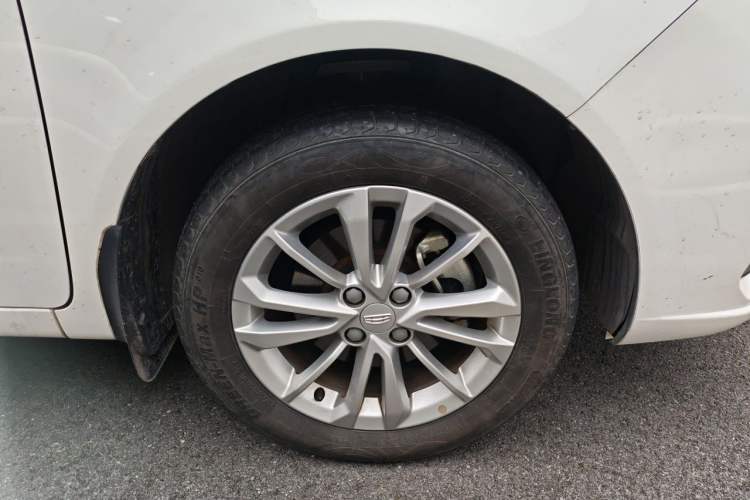 Used Geely Auto Vision 2020 Revised Version 1.5L CVT Asian Games Edition Right Front Wheel Hub