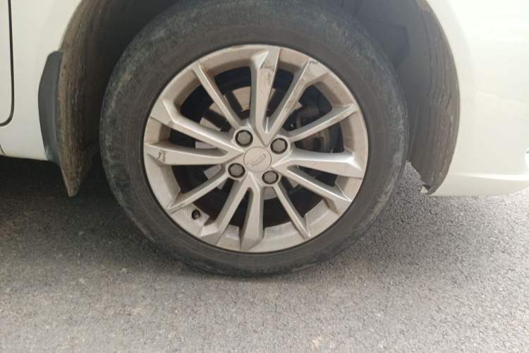 Used Geely Auto Vision 2020 1.5L Manual Asian Games Edition Right Front Wheel Hub