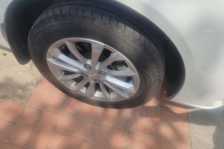 Used Geely Auto Vision 2020 1.5L CVT Asian Games Edition Right Front Wheel Hub