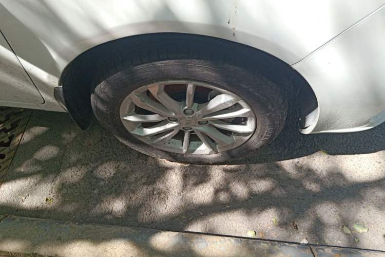 Used Geely Auto Vision 2020 1.5L CVT Asian Games Edition Right Front Wheel Hub