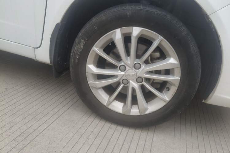 Used Geely Auto Vision 2020 Revised Version 1.5L CVT Asian Games Edition Right Front Wheel Hub