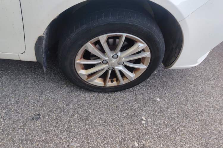 Used Geely Auto Vision 2020 Revised 1.5L Manual Asian Games Edition Right Front Wheel Hub