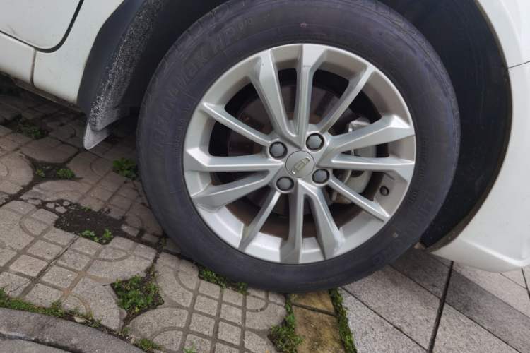 Used Geely Auto Vision 2020 1.5L CVT Asian Games Edition Right Front Wheel Hub