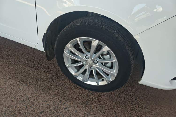 Used Geely Auto Vision 2020 1.5L CVT Luxury Model Right Front Wheel Hub