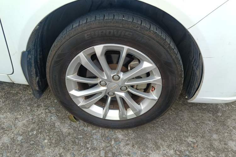 Used Geely Auto Vision 2020 1.5L CVT Asian Games Edition Right Front Wheel Hub
