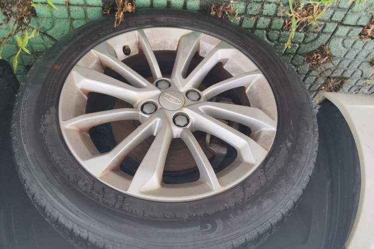 Used Geely Auto Vision 2020 1.5L Manual Asian Games Edition Right Front Wheel Hub
