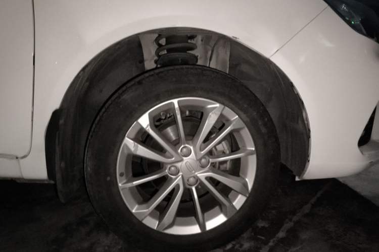 Used Geely Auto Vision 2020 1.5L Manual Asian Games Edition Right Front Wheel Hub