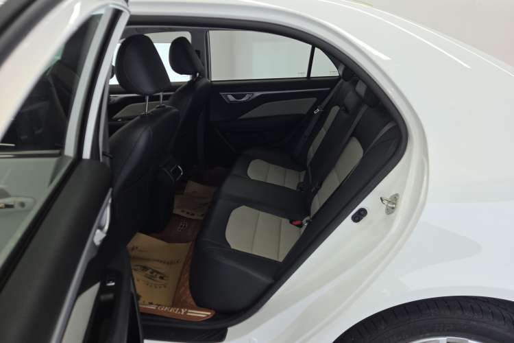 Used Geely Auto Vision 2020 Revised Version 1.5L CVT Asian Games Edition Right Rear Seat