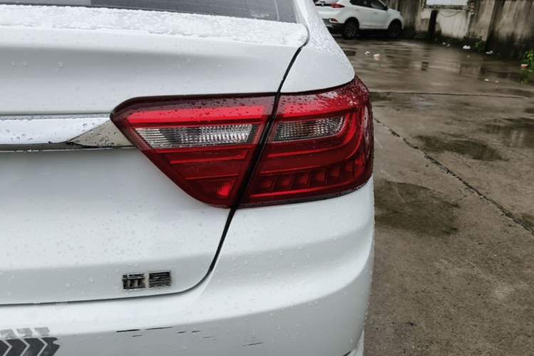 Used Geely Auto Vision 2020 Revised Version 1.5L CVT Asian Games Edition Right Rear Taillight