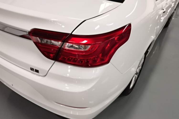 Used Geely Auto Vision 2020 Revised Version 1.5L CVT Asian Games Edition Right Rear Taillight