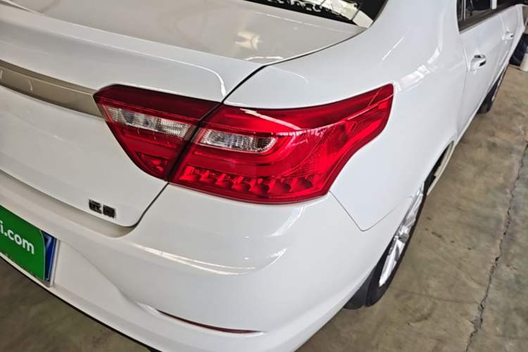 Used Geely Auto Vision 2020 1.5L CVT Value Edition Right Rear Taillight