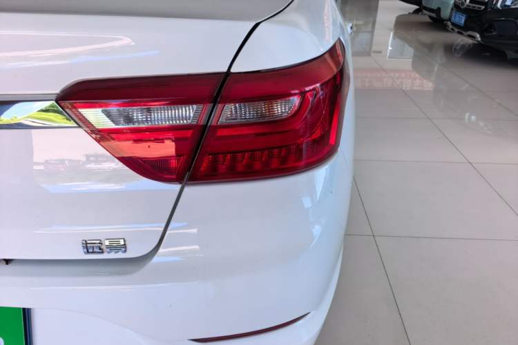 Used Geely Auto Vision 2020 Revised Version 1.5L CVT Asian Games Edition Right Rear Taillight