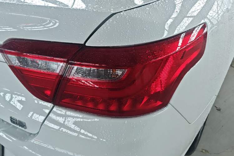 Used Geely Auto Vision 2020 1.5L CVT Value Edition Right Rear Taillight