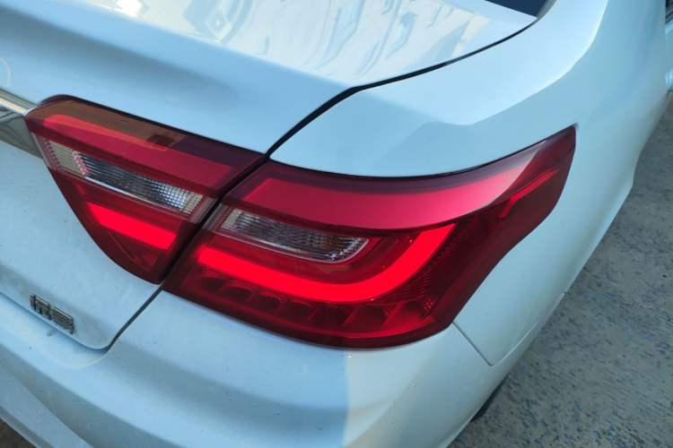 Used Geely Auto Vision 2020 Revised Version 1.5L CVT Asian Games Edition Right Rear Taillight