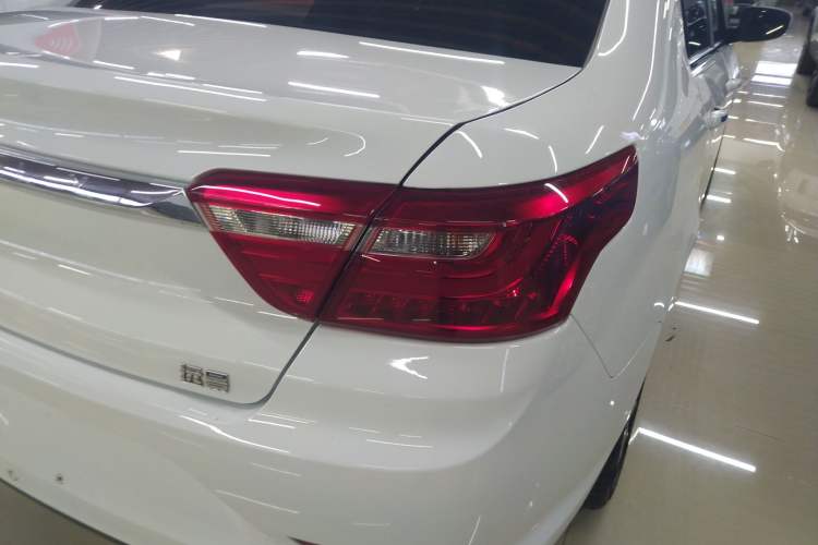 Used Geely Auto Vision 2020 Revised Version 1.5L CVT Asian Games Edition Right Rear Taillight