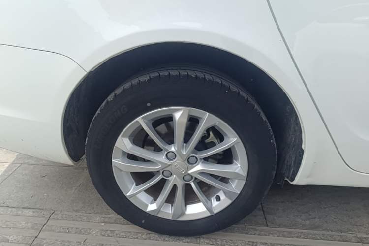 Used Geely Auto Vision 2020 1.5L CVT Value Edition Right Rear Wheel Hub