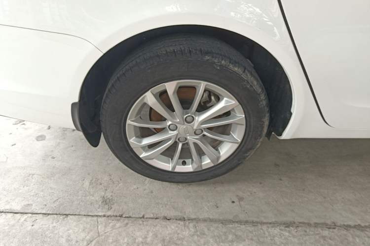 Used Geely Auto Vision 2020 Revised Version 1.5L CVT Asian Games Edition Right Rear Wheel Hub