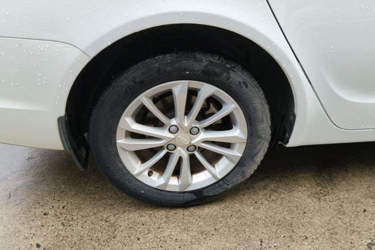 Used Geely Auto Vision 2020 Revised Version 1.5L CVT Asian Games Edition Right Rear Wheel Hub