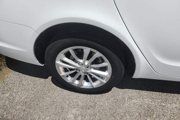 Used Geely Auto Vision 2020 1.5L CVT Asian Games Edition Right Rear Wheel Hub