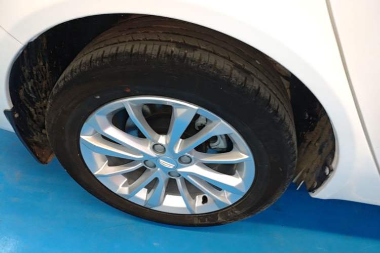 Used Geely Auto Vision 2020 Revised 1.5L Manual Asian Games Edition Right Rear Wheel Hub