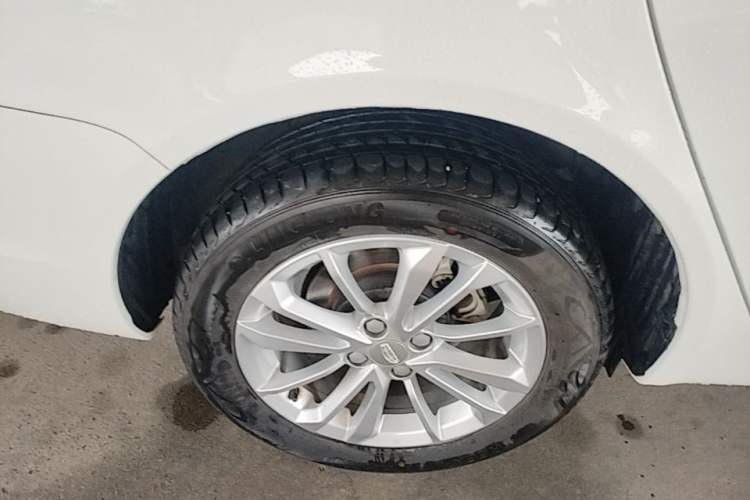Used Geely Auto Vision 2020 Revised Version 1.5L CVT Asian Games Edition Right Rear Wheel Hub