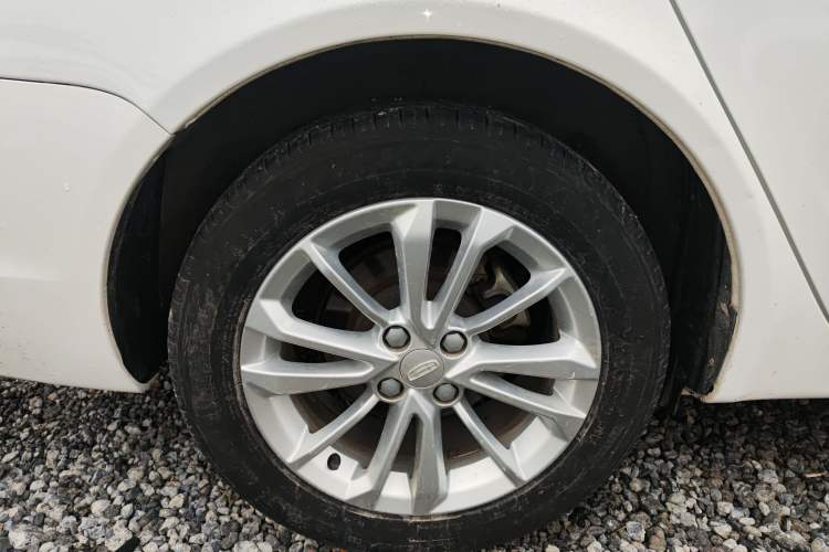 Used Geely Auto Vision 2020 Revised 1.5L Manual Asian Games Edition Right Rear Wheel Hub