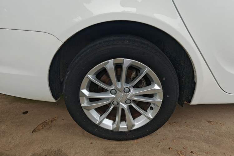 Used Geely Auto Vision 2020 Revised 1.5L Manual Asian Games Edition Right Rear Wheel Hub