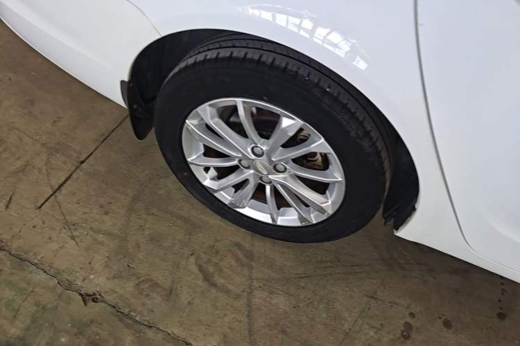 Used Geely Auto Vision 2020 1.5L CVT Value Edition Right Rear Wheel Hub