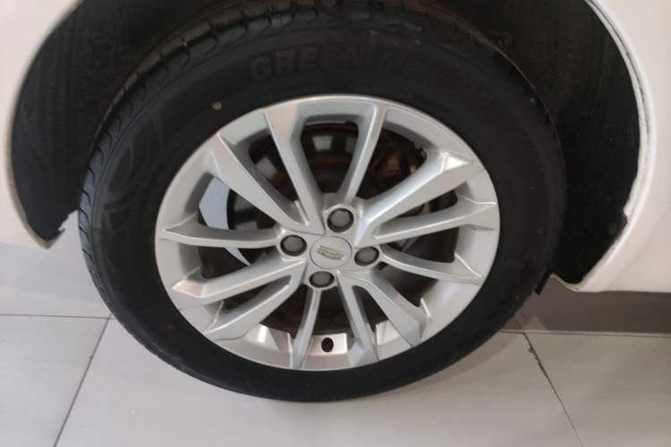 Used Geely Auto Vision 2020 Revised 1.5L Manual Asian Games Edition Right Rear Wheel Hub