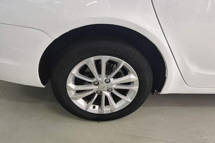 Used Geely Auto Vision 2020 1.5L CVT Value Edition Right Rear Wheel Hub