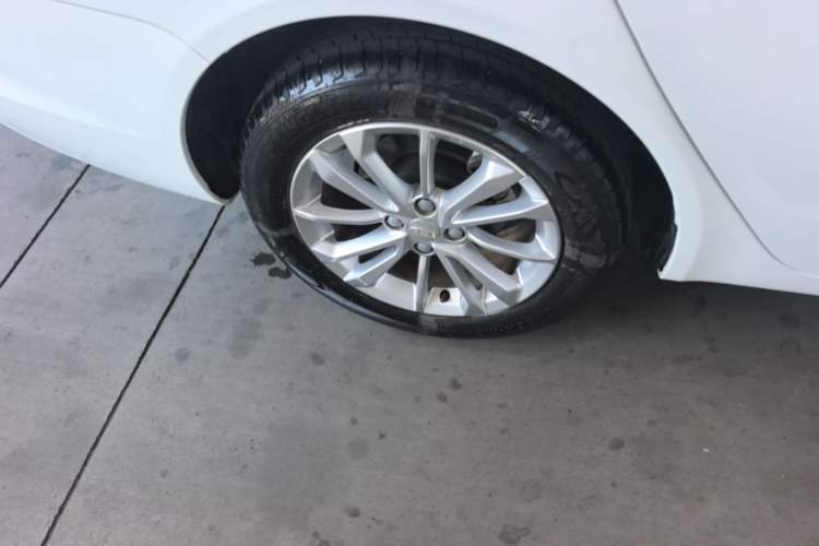 Used Geely Auto Vision 2020 Revised 1.5L Manual Asian Games Edition Right Rear Wheel Hub