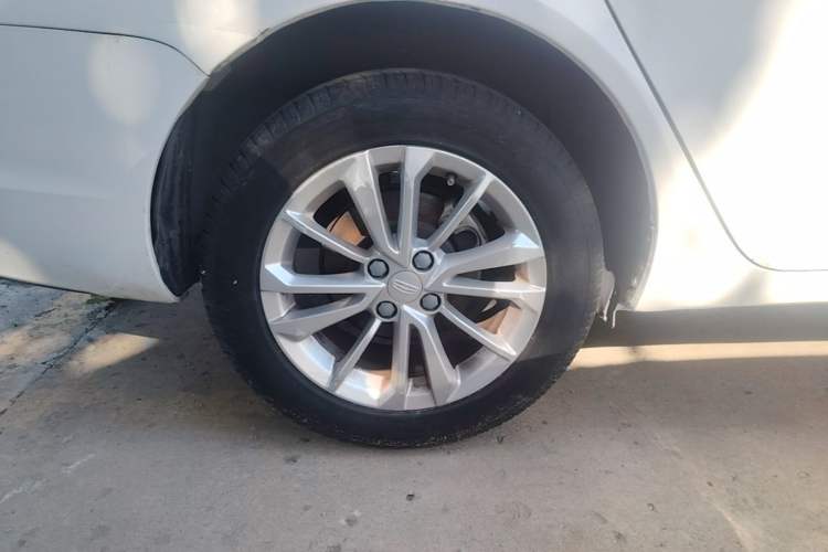Used Geely Auto Vision 2020 Revised 1.5L Manual Asian Games Edition Right Rear Wheel Hub