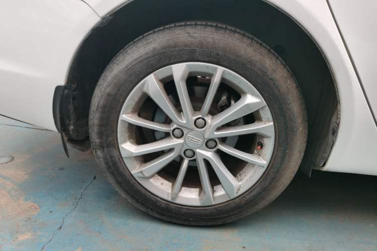 Used Geely Auto Vision 2020 Revised 1.5L Manual Asian Games Edition Right Rear Wheel Hub