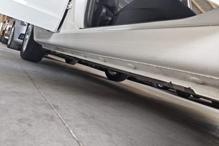 Used Geely Auto Vision 2020 Revised 1.5L Manual Asian Games Edition Right Side Sill