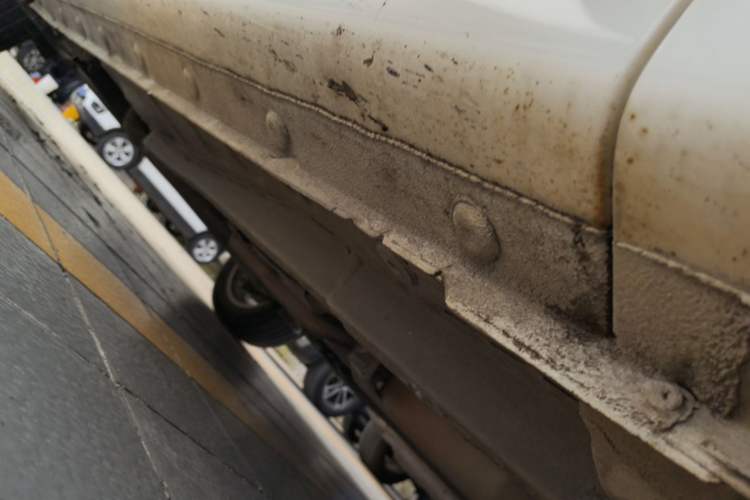 Used Geely Auto Vision 2020 1.5L CVT Value Edition Right Side Sill