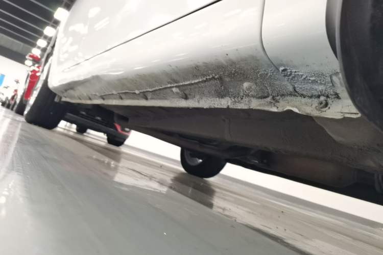 Used Geely Auto Vision 2020 Revised Version 1.5L CVT Asian Games Edition Right Side Sill