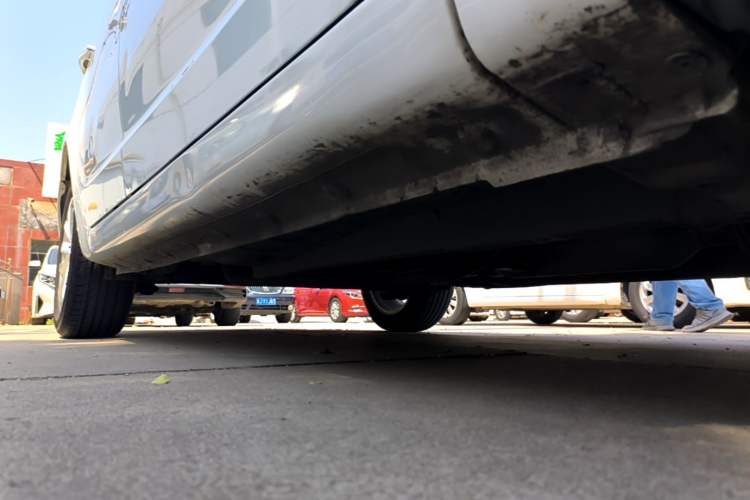 Used Geely Auto Vision 2020 1.5L CVT Value Edition Right Side Sill