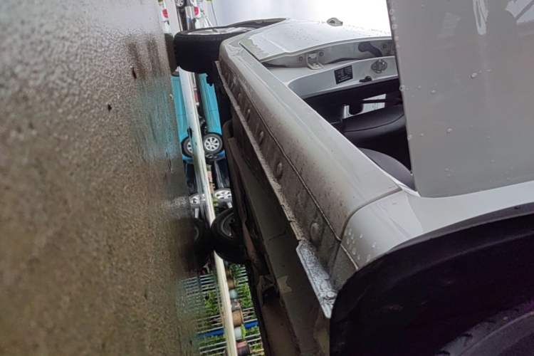 Used Geely Auto Vision 2020 1.5L CVT Value Edition Right Side Sill