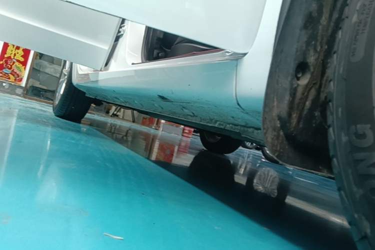 Used Geely Auto Vision 2020 Revised Version 1.5L CVT Asian Games Edition Right Side Sill